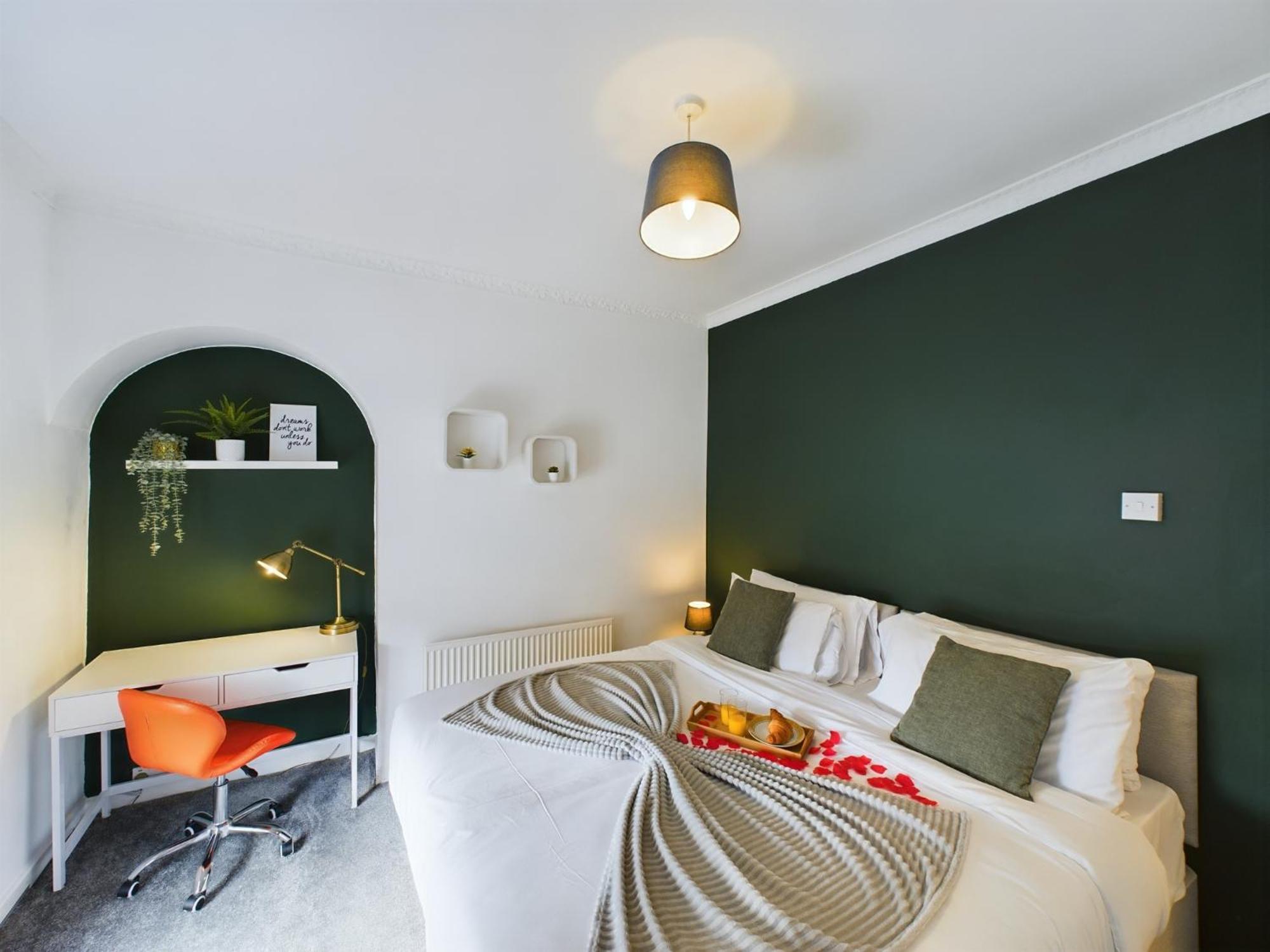 Charming Apartments - Cosy Retreat - Short Drive To City Centre - Free Parking Liverpool Exteriér fotografie