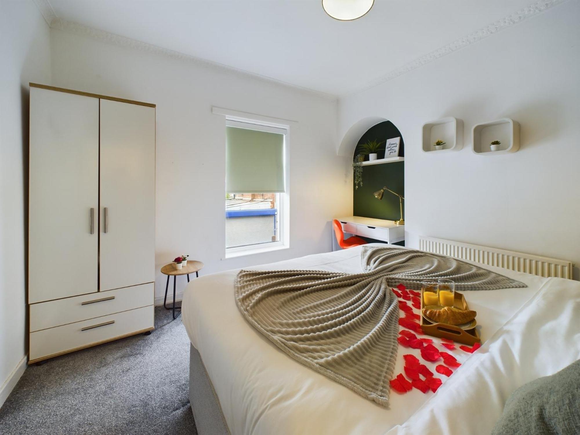Charming Apartments - Cosy Retreat - Short Drive To City Centre - Free Parking Liverpool Exteriér fotografie
