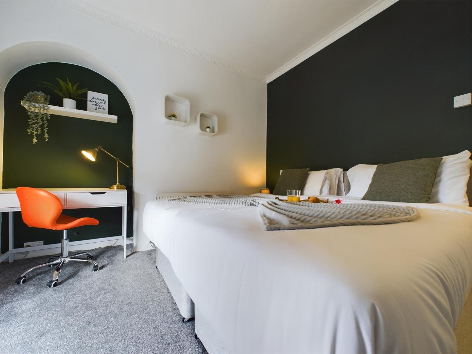 Charming Apartments - Cosy Retreat - Short Drive To City Centre - Free Parking Liverpool Exteriér fotografie